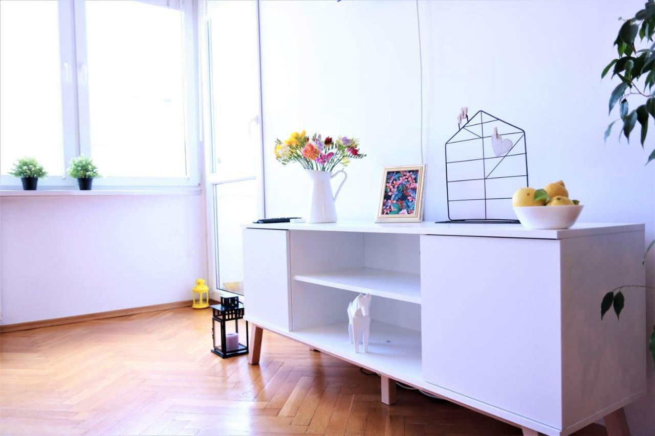 Cozy And Great Location By Cooee Apartments Warszawa Zewnętrze zdjęcie